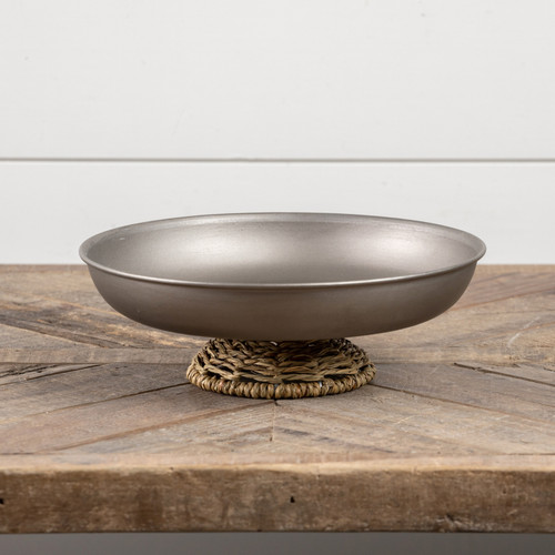 10" METAL AND GRASS PEDESTAL STAND
