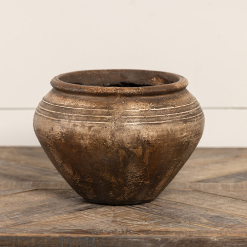 6.5" DISTRESSED PLANTER POT