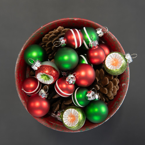 SET/ 20 - 1" RED & GREEN ASSORTED ORNAMENTS
