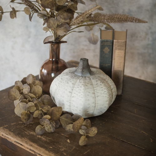 7" WHITE METAL RUSTIC PUMPKIN