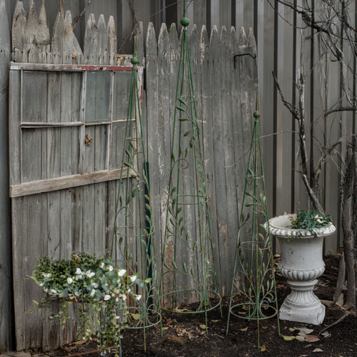 SET/ 3 GREEN LEAF TRELLISES