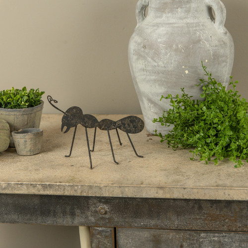 8" METAL ANT