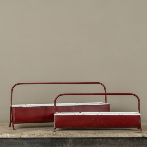 SET/2 AGED RED TROUGHS W/ HANDLE