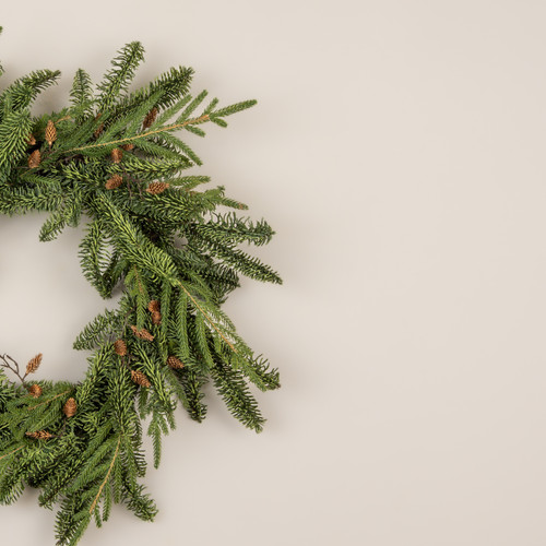 24" MIXED PINE & PINECONE WREATH