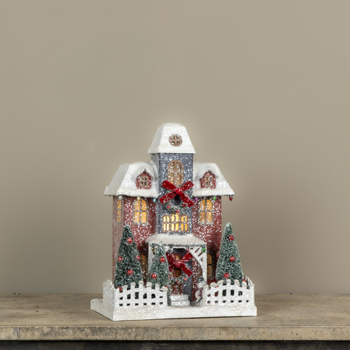 LIGHTED RED ESTATE W/ RED BOWS