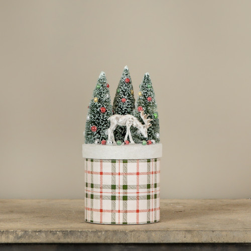 PLAID ROUND BOX W/ DEER SCENE