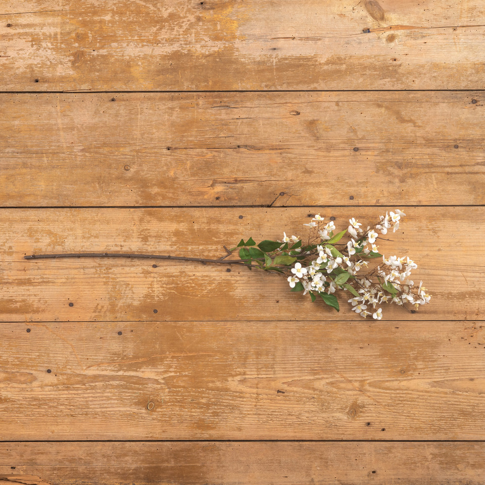 32" WHITE BLOSSOM SPRAY