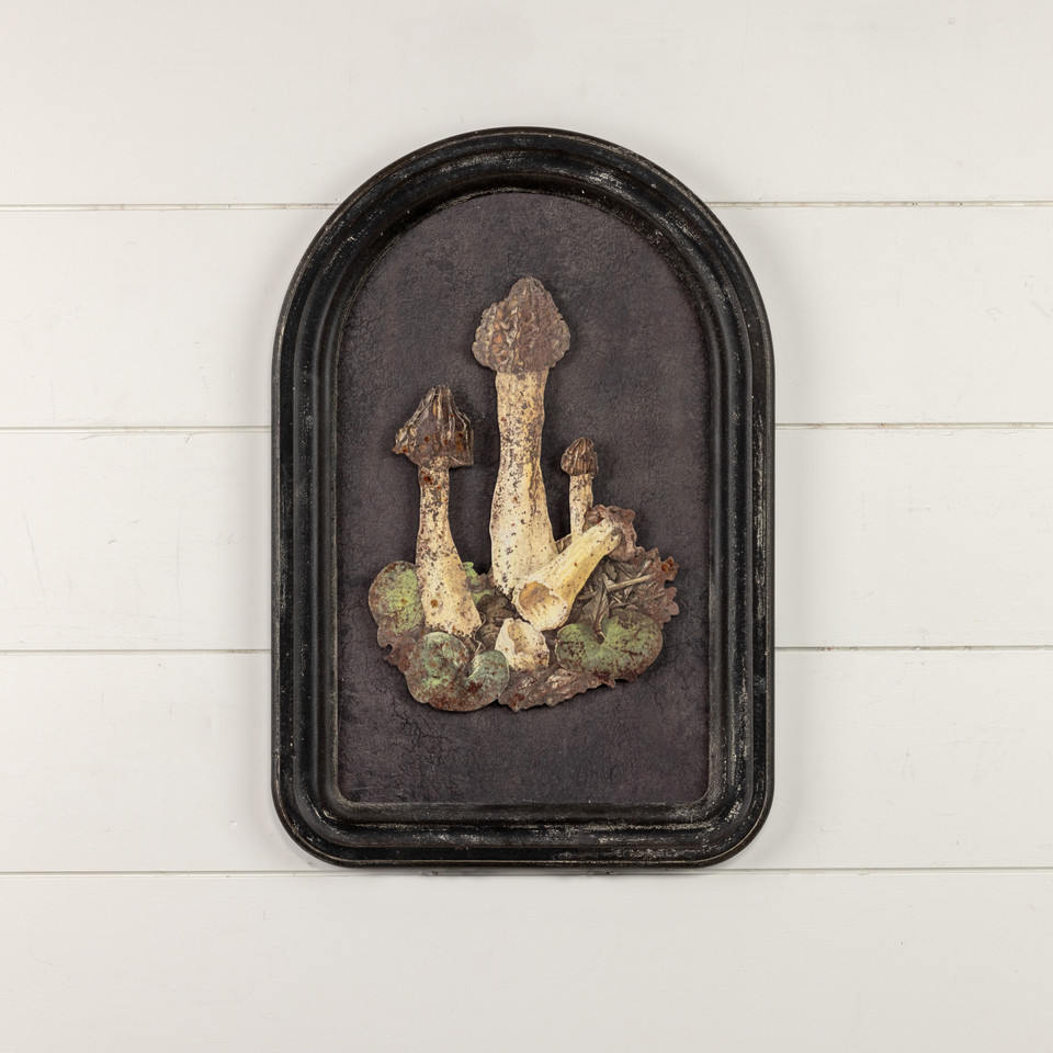 UPRIGHT MUSHROOMS SILHOUETTE SIGN W/ BLACK BACKGROUND