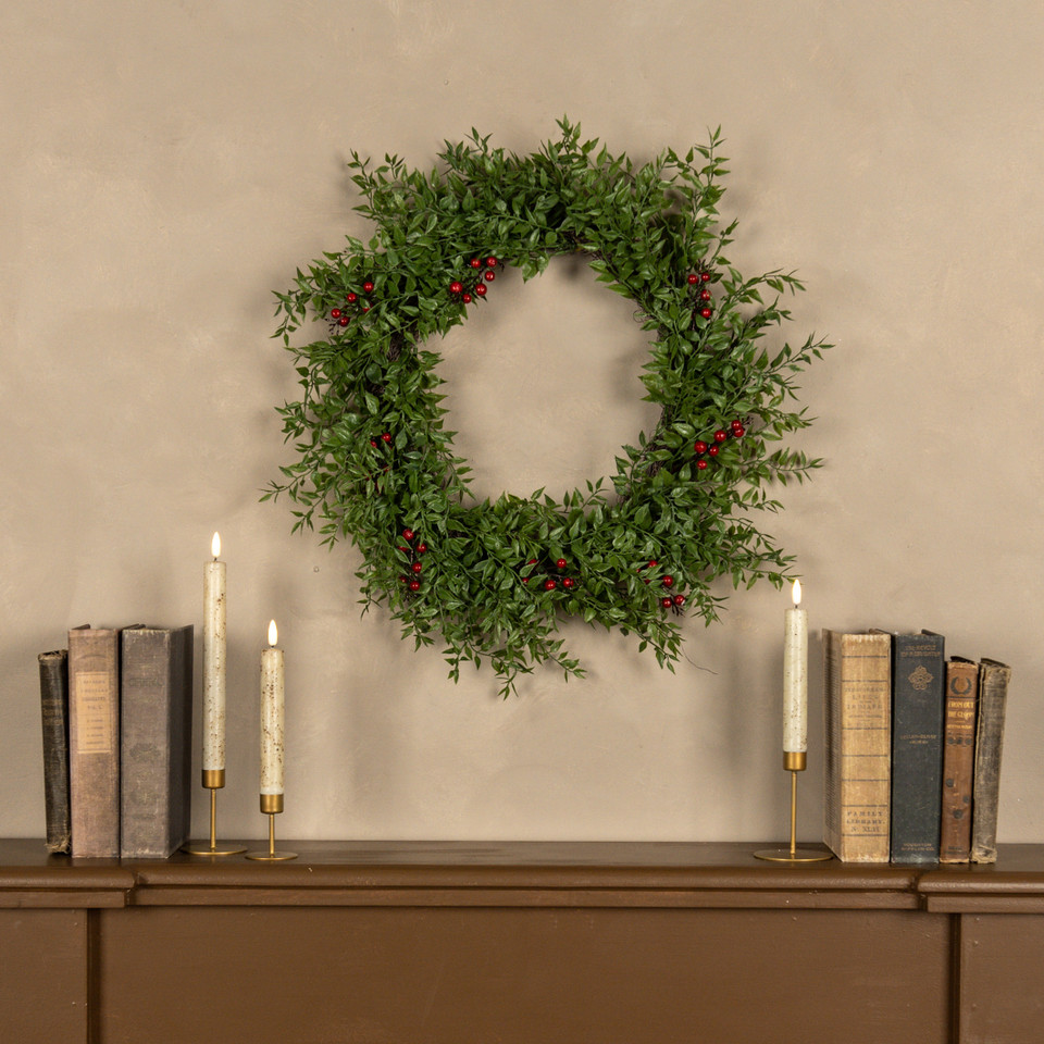 22" MEXICAN FERN WREATH W/ RED BERRIES