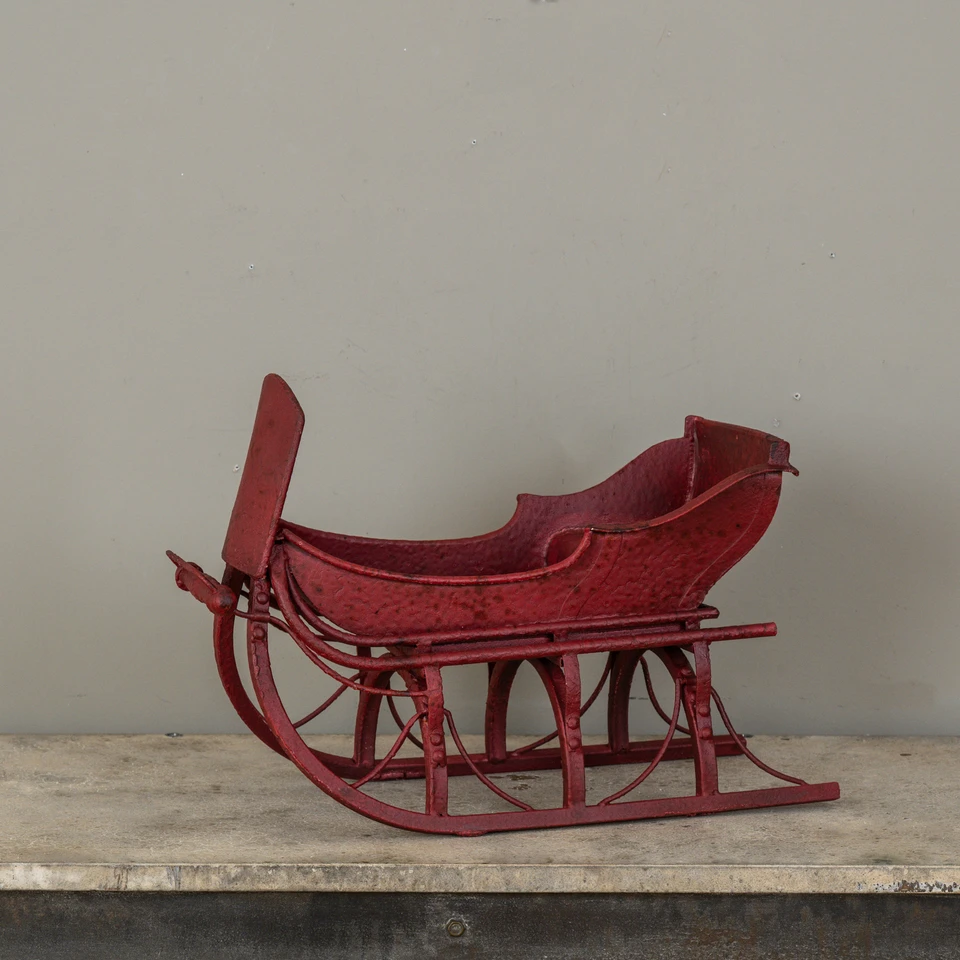 20" RED SLEIGH