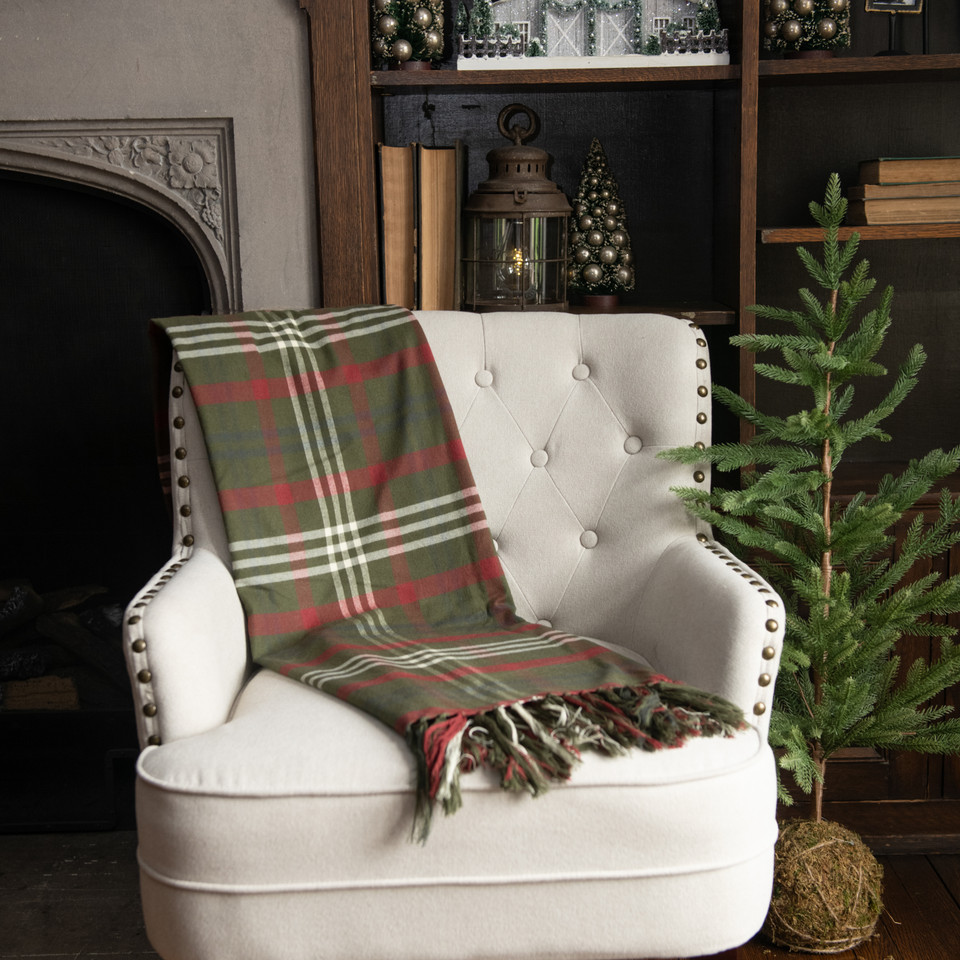 GREEN, RED & WHITE PLAID THROW BLANKET