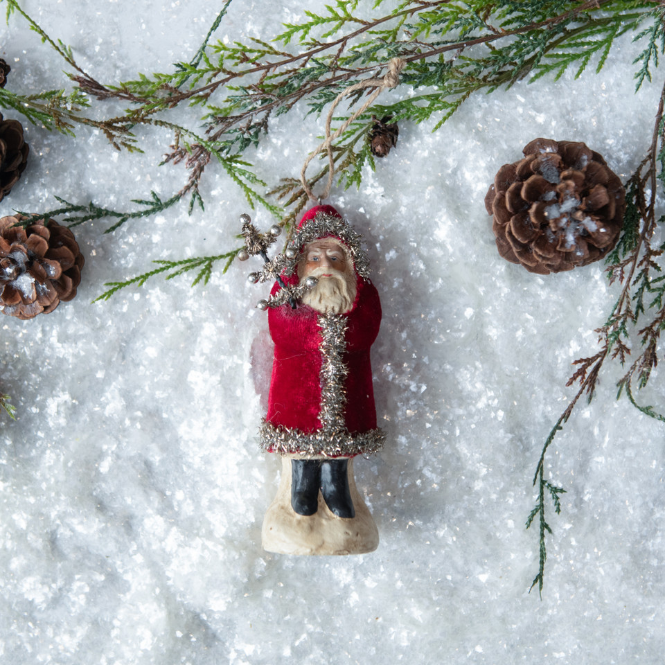 WINE VELVET BELSNICKLE ORNAMENT