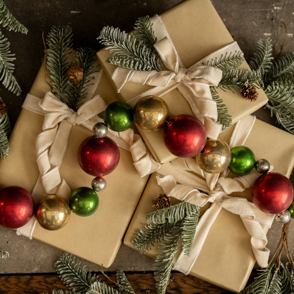 6' CLASSIC CHRISTMAS GARLAND