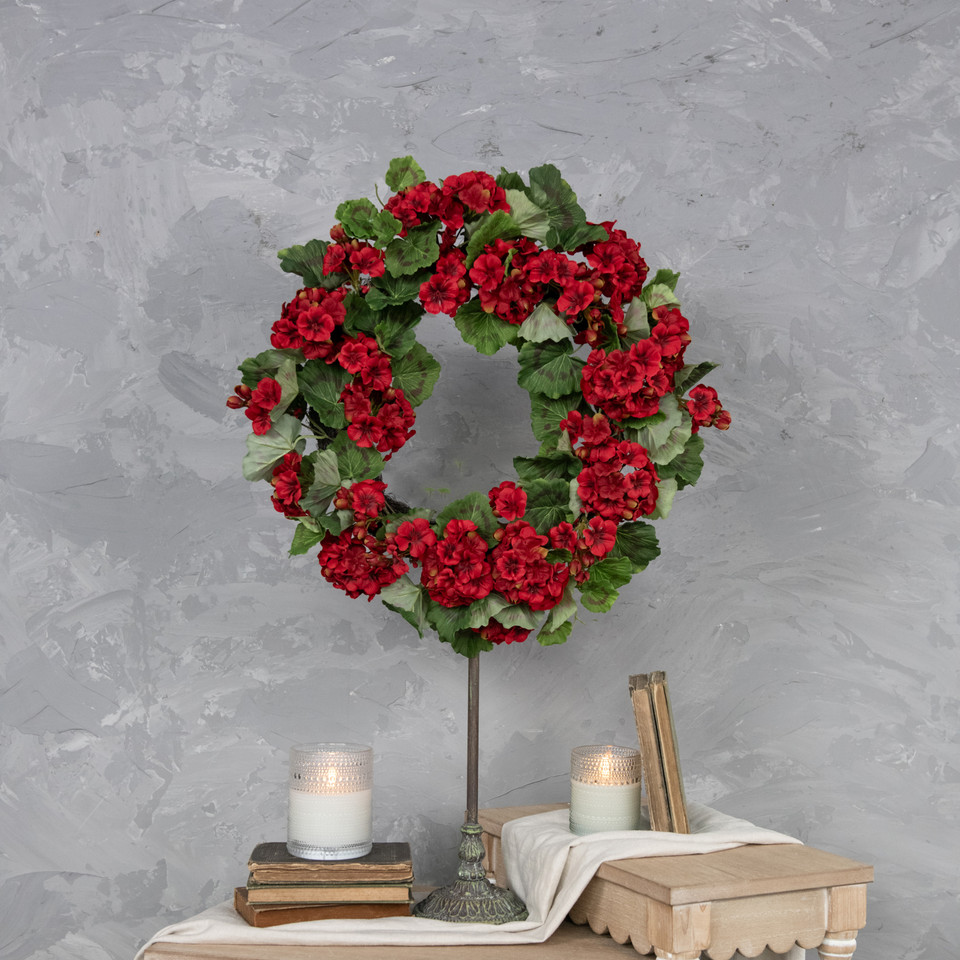 22" RED GERANIUM WREATH