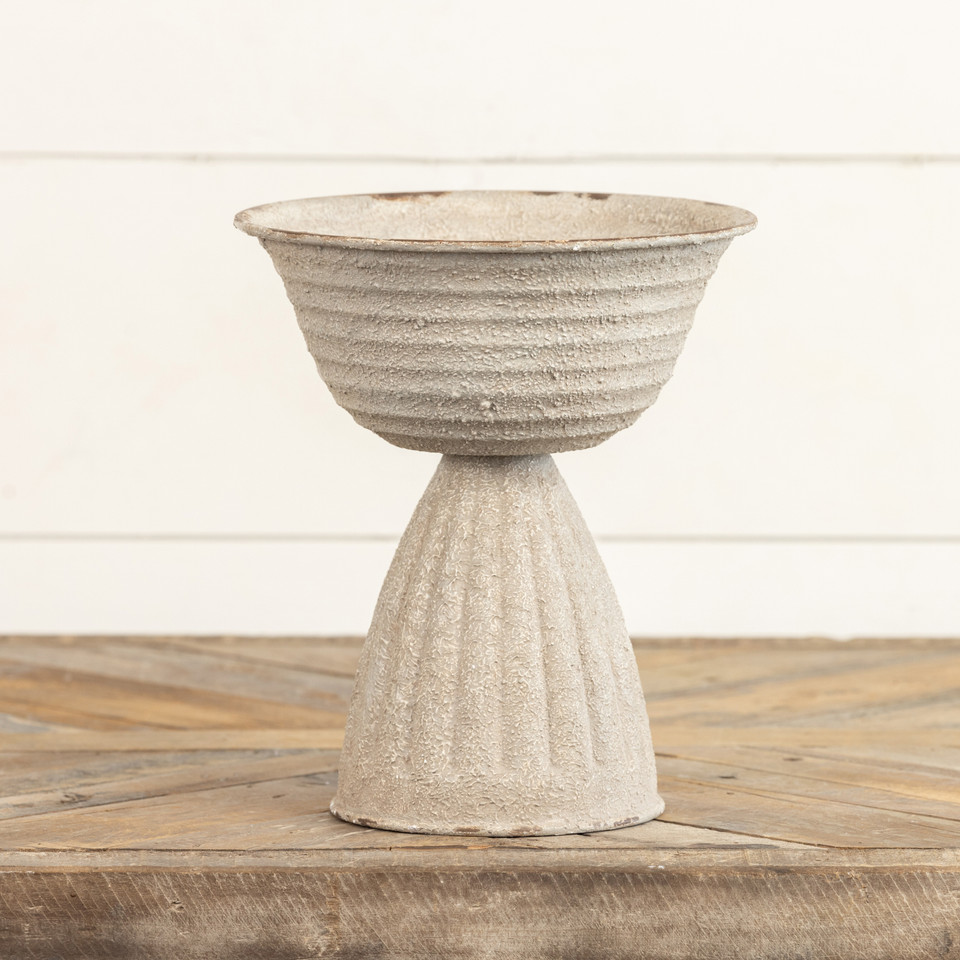 9" TEXTURED URN