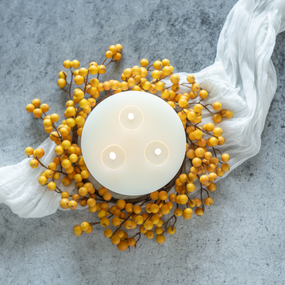 12" DARK YELLOW BERRY CANDLE RING