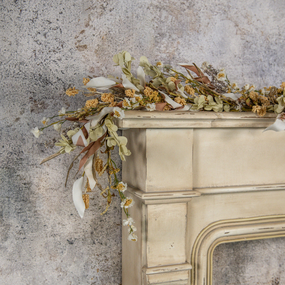 5' WHITE MINI DAISY & HEATHER GARLAND