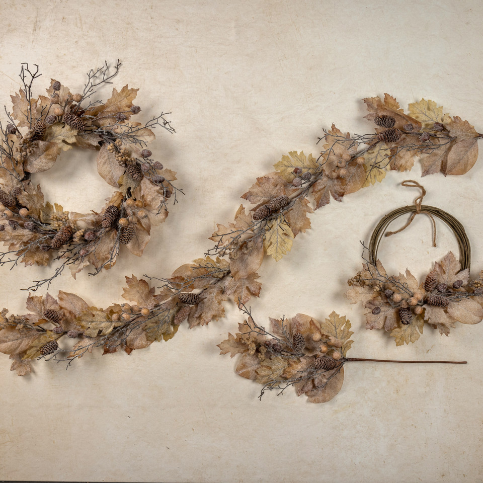 24" FROSTED WOODLAND LEAF WREATH