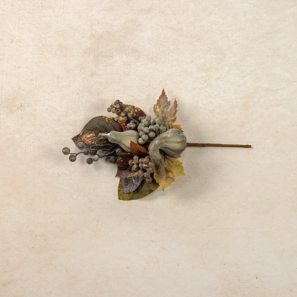 14" GREEN BERRY & GOURD PICK