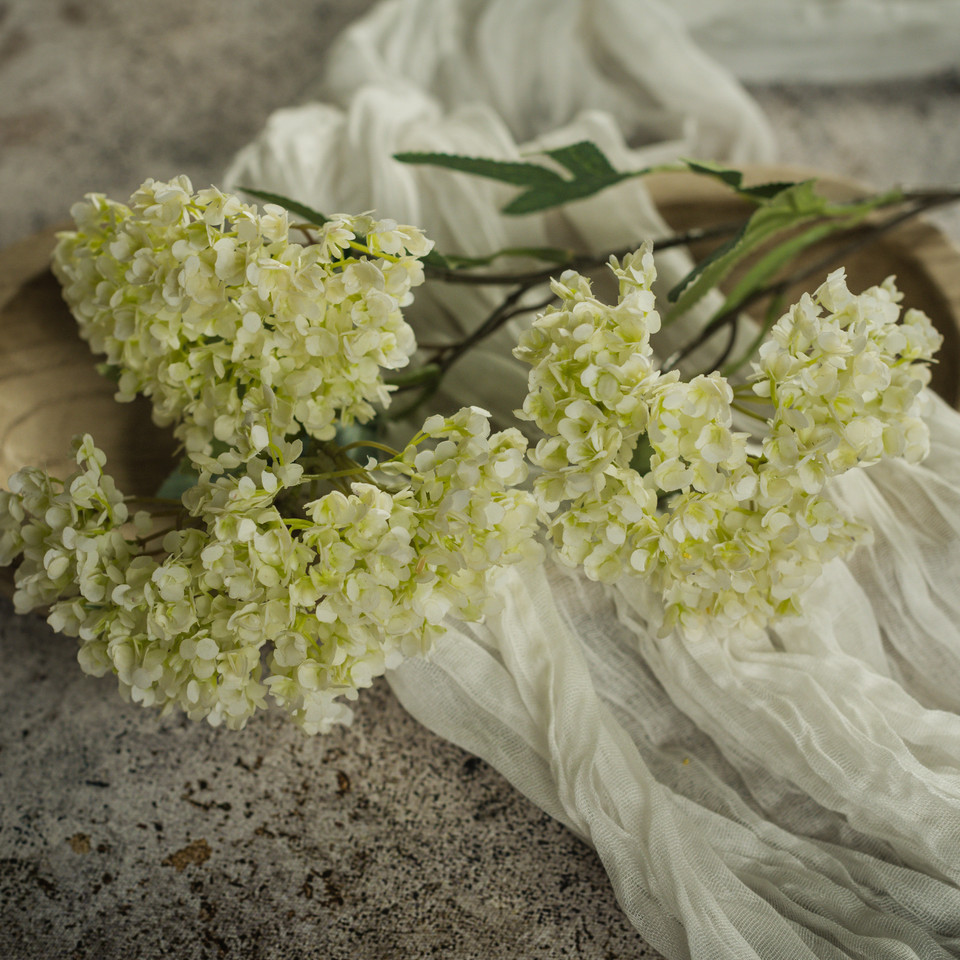 25" WHITE HYDRANGEA SPRAY