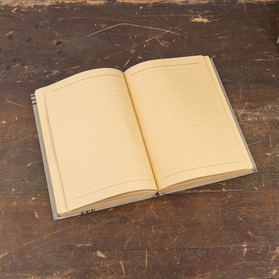 FAVORITE HOLIDAY RECIPES JOURNAL