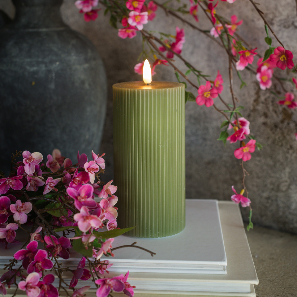 6" DARK GREEN GROOVED 3D FLAME CANDLE