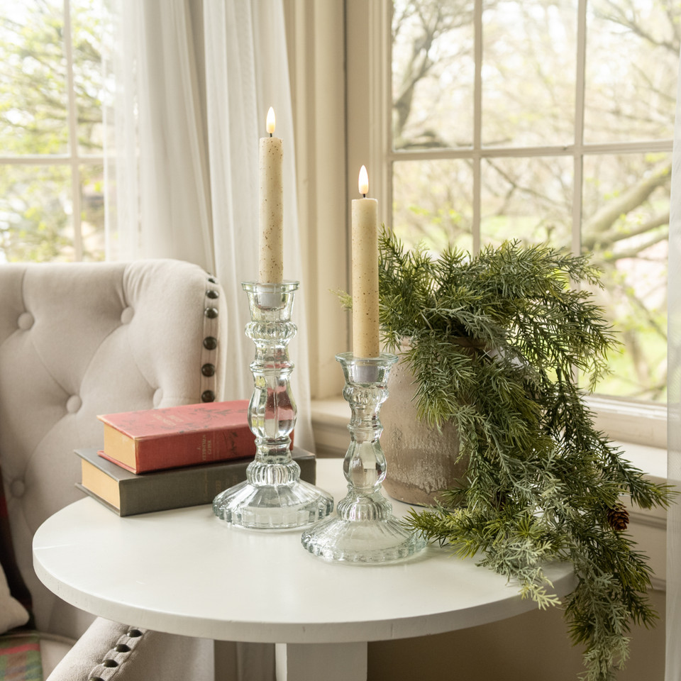 9" GLASS TAPER CANDLESTICK