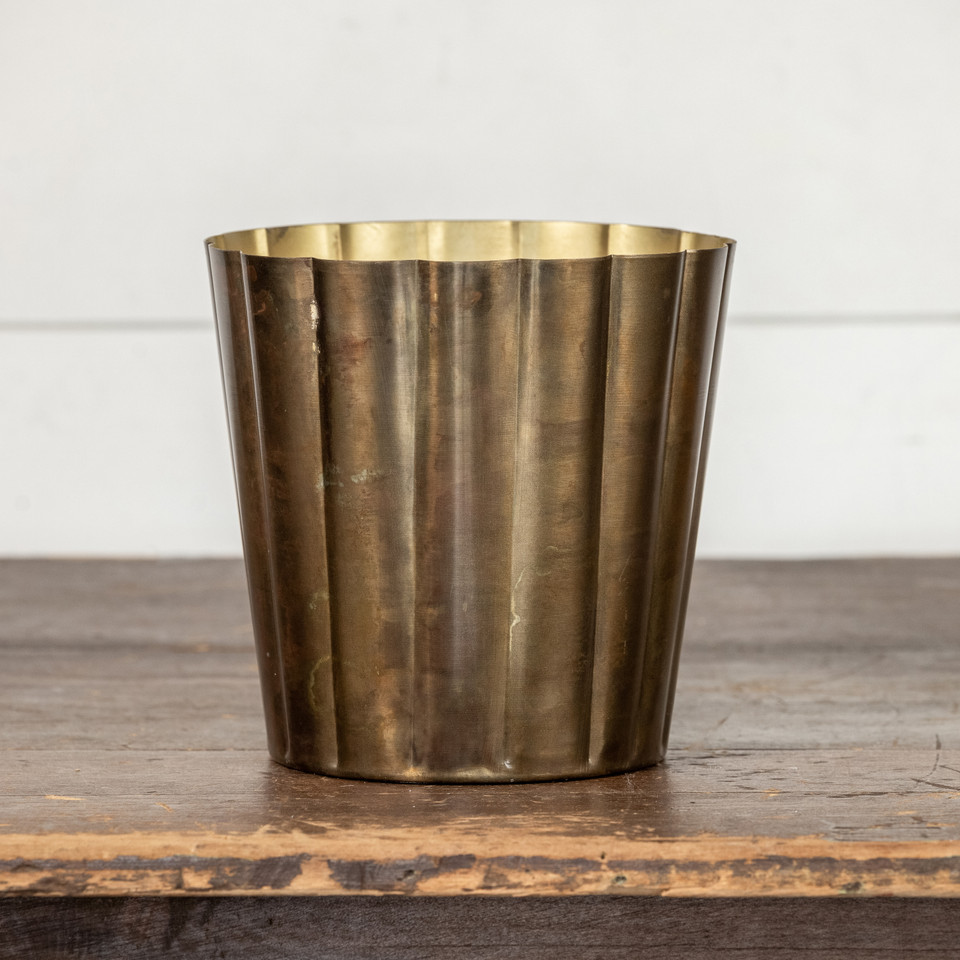 7" GOLD RIBBED PLANTER
