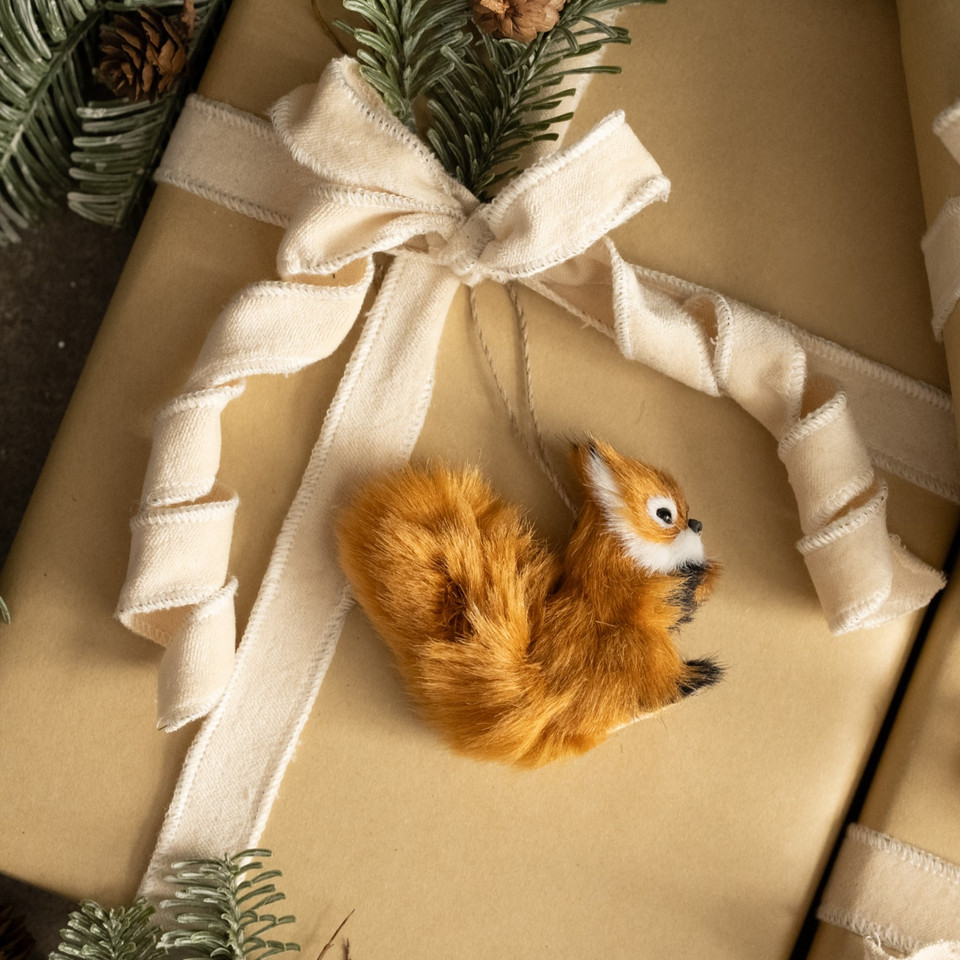 WOODLAND SQUIRREL ORNAMENT