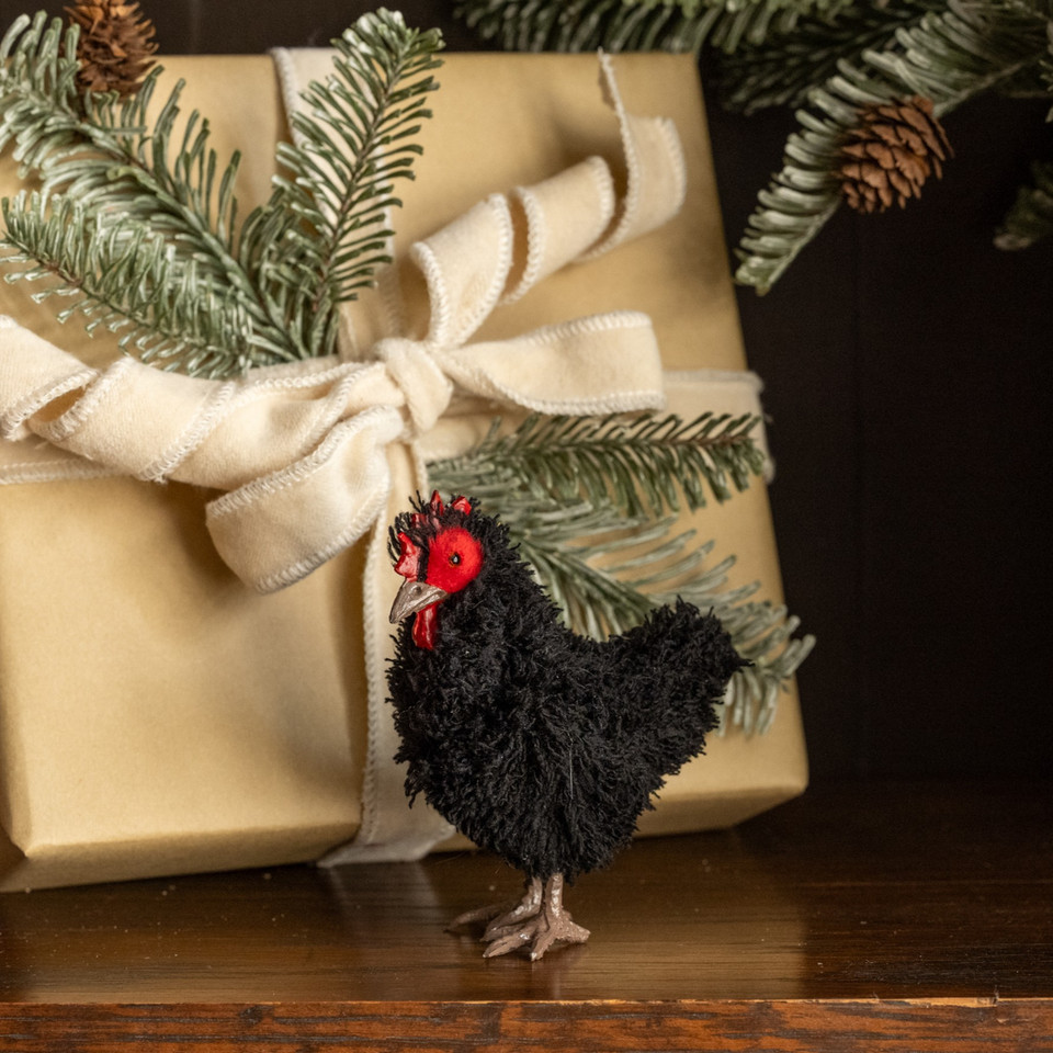 STANDING BLACK HEN