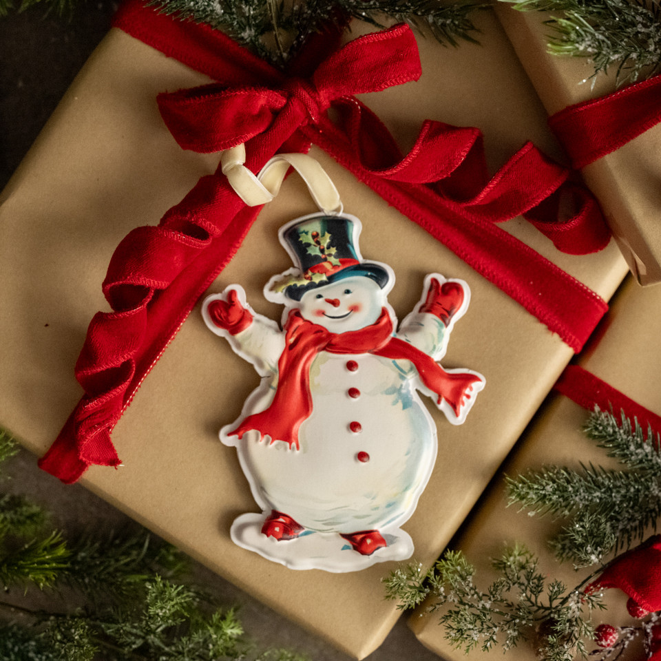SNOWMAN W/ HOLLY HAT ORNAMENT