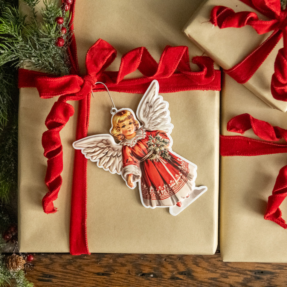 ANGEL W/ HOLLY ORNAMENT