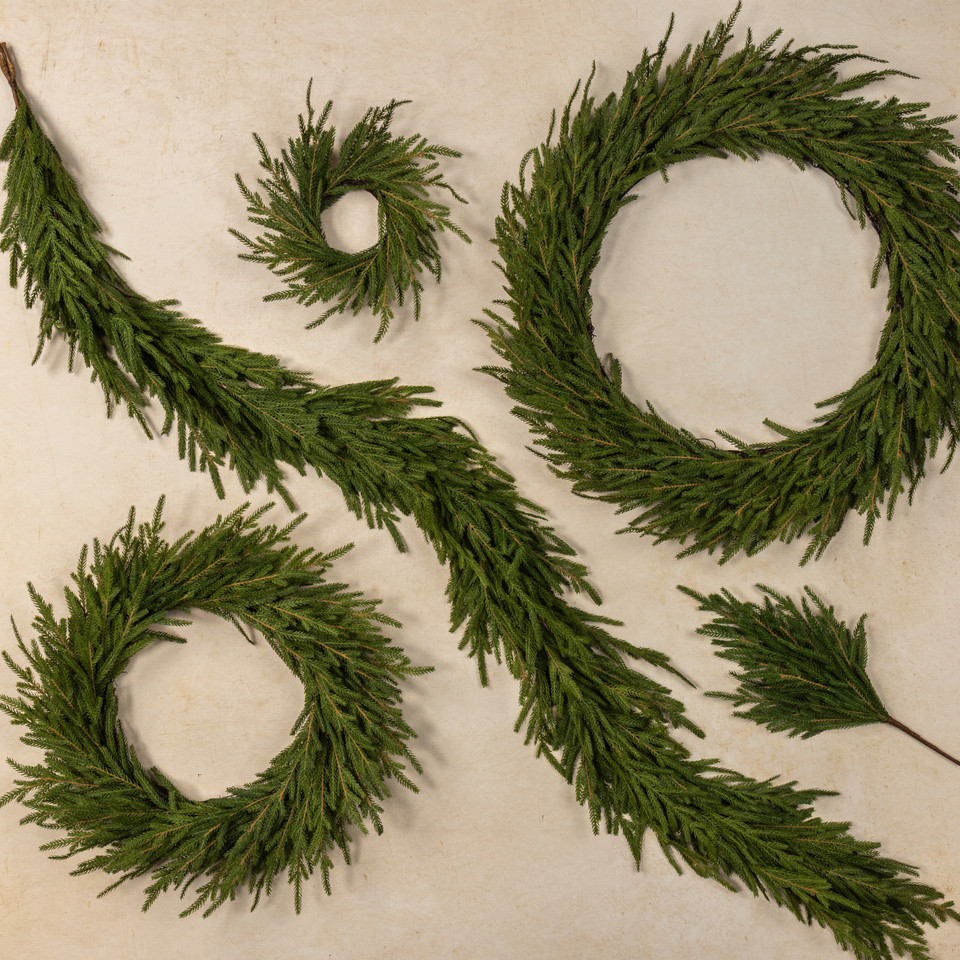 22" SOFT TOUCH NORFOLK PINE WREATH