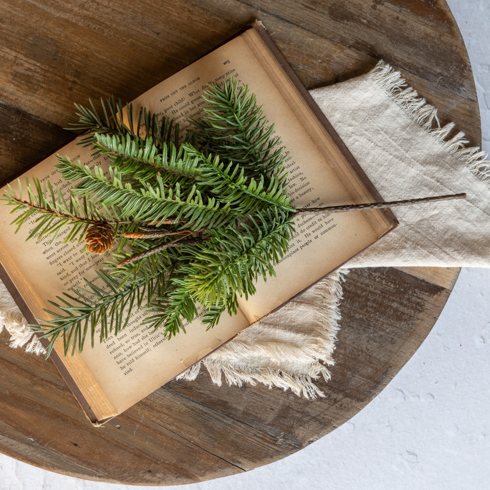 13.5"  HEMLOCK & DOUGLAS FIR W/ MINI PINECONE PICK