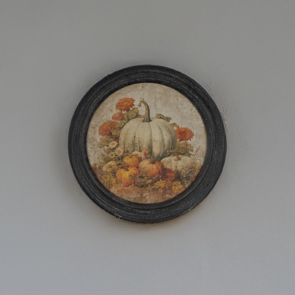 ROUND FRAMED PUMPKIN PATCH PRINT