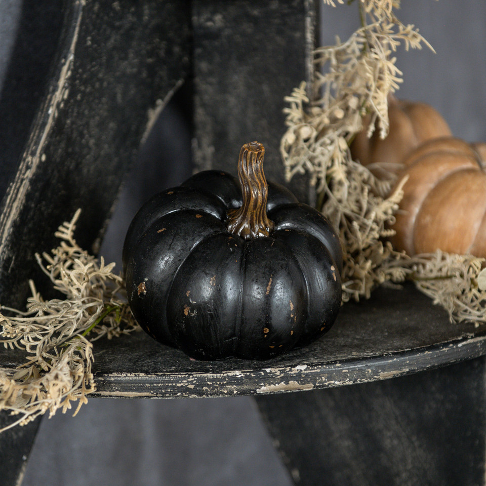 5.25" BLACK RESIN PUMPKIN