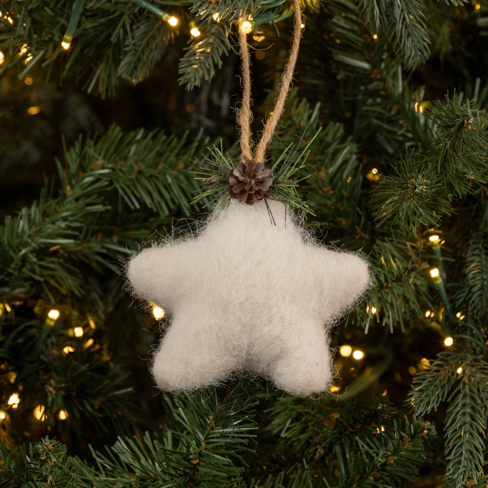 CREAM FELT STAR ORNAMENT