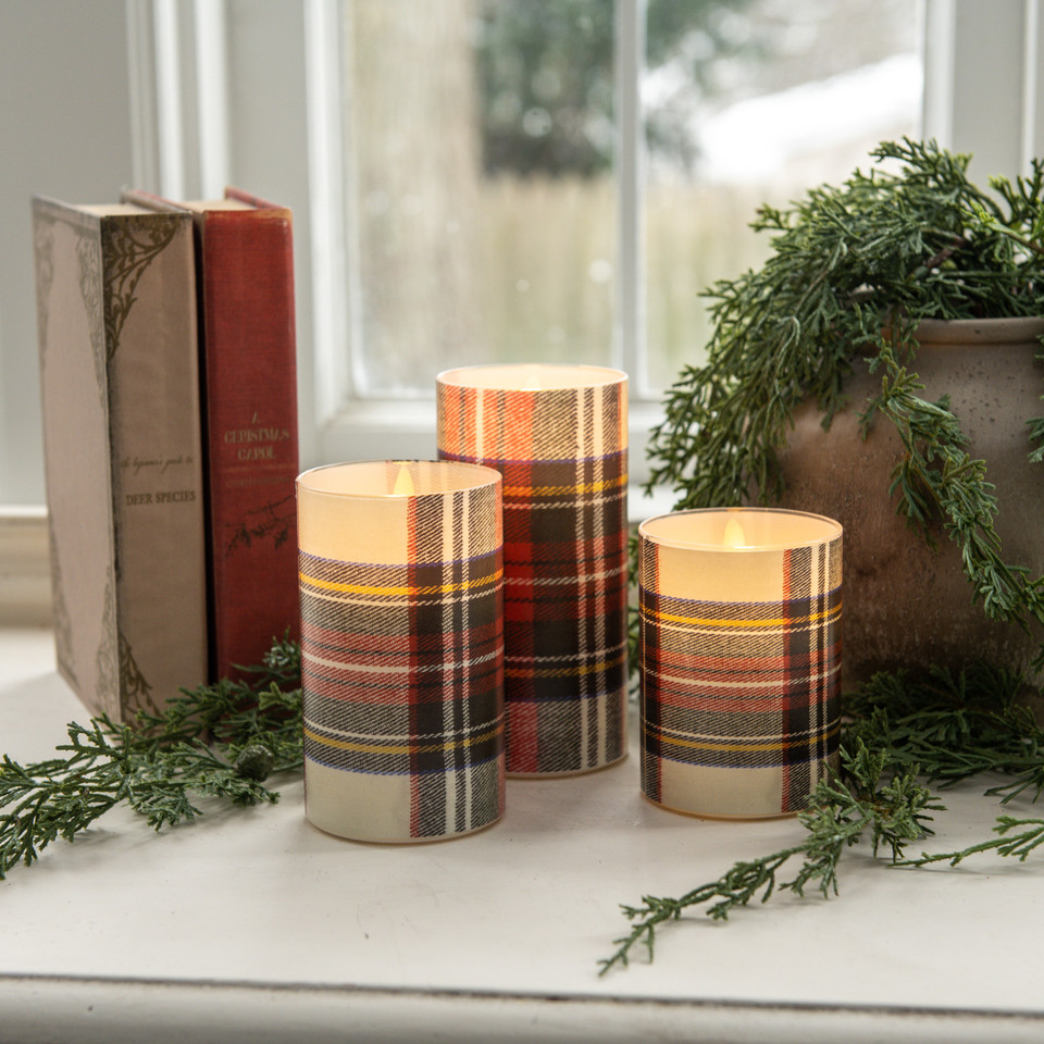 5" WHITE TARTAN 3D FLAME GLASS CANDLE