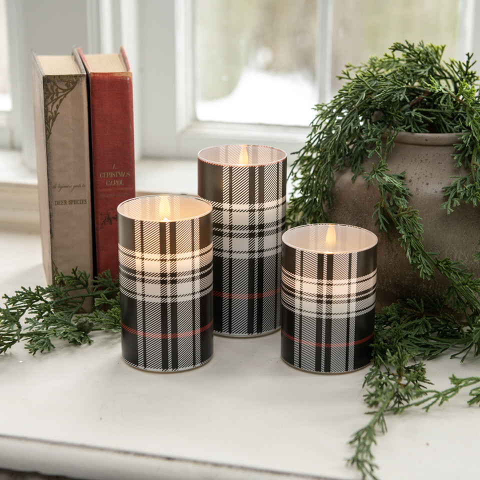 5" BLACK & WHITE TARTAN 3D FLAME GLASS CANDLE