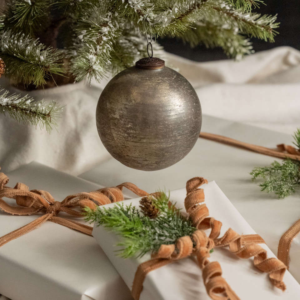 5" SILVER CRACKLE KUGEL ORNAMENT