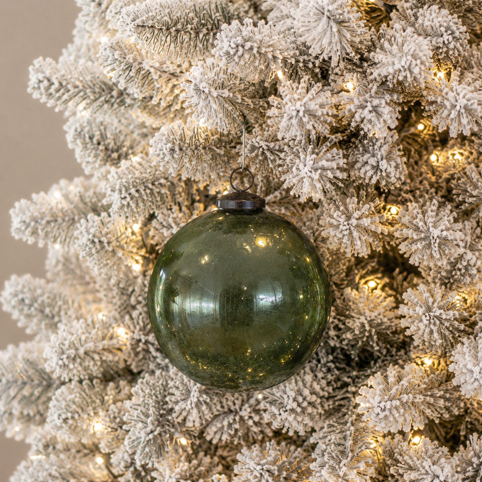 5" PEARL GREEN GLASS ORNAMENT