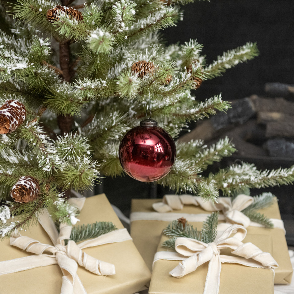 5" RED WINE GLASS ORNAMENT