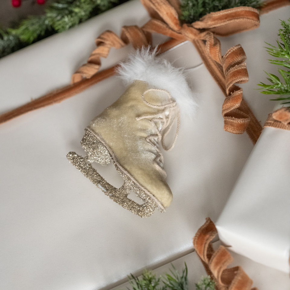 OATMEAL VELVET ICE SKATE ORNAMENT