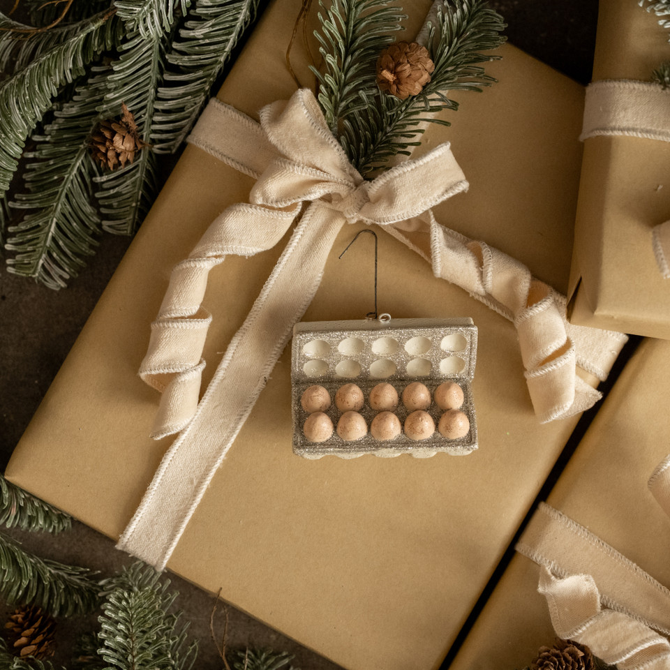 FARMSTAND EGG CARTON ORNAMENT