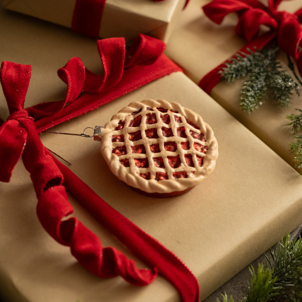 CHERRY PIE ORNAMENT