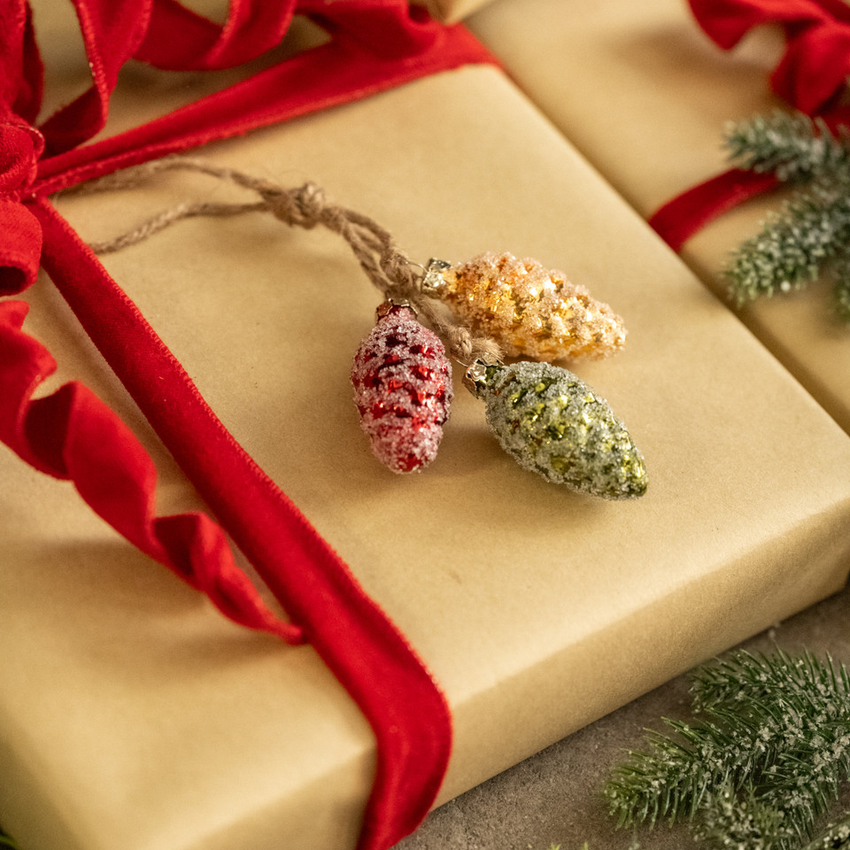 GOLD, GREEN & RED PINECONE TRIO ORNAMENT
