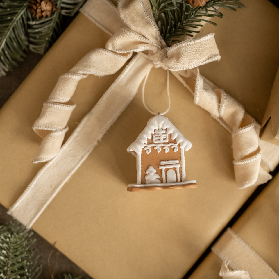 BUDDY'S GINGERBREAD HOUSE ORNAMENT