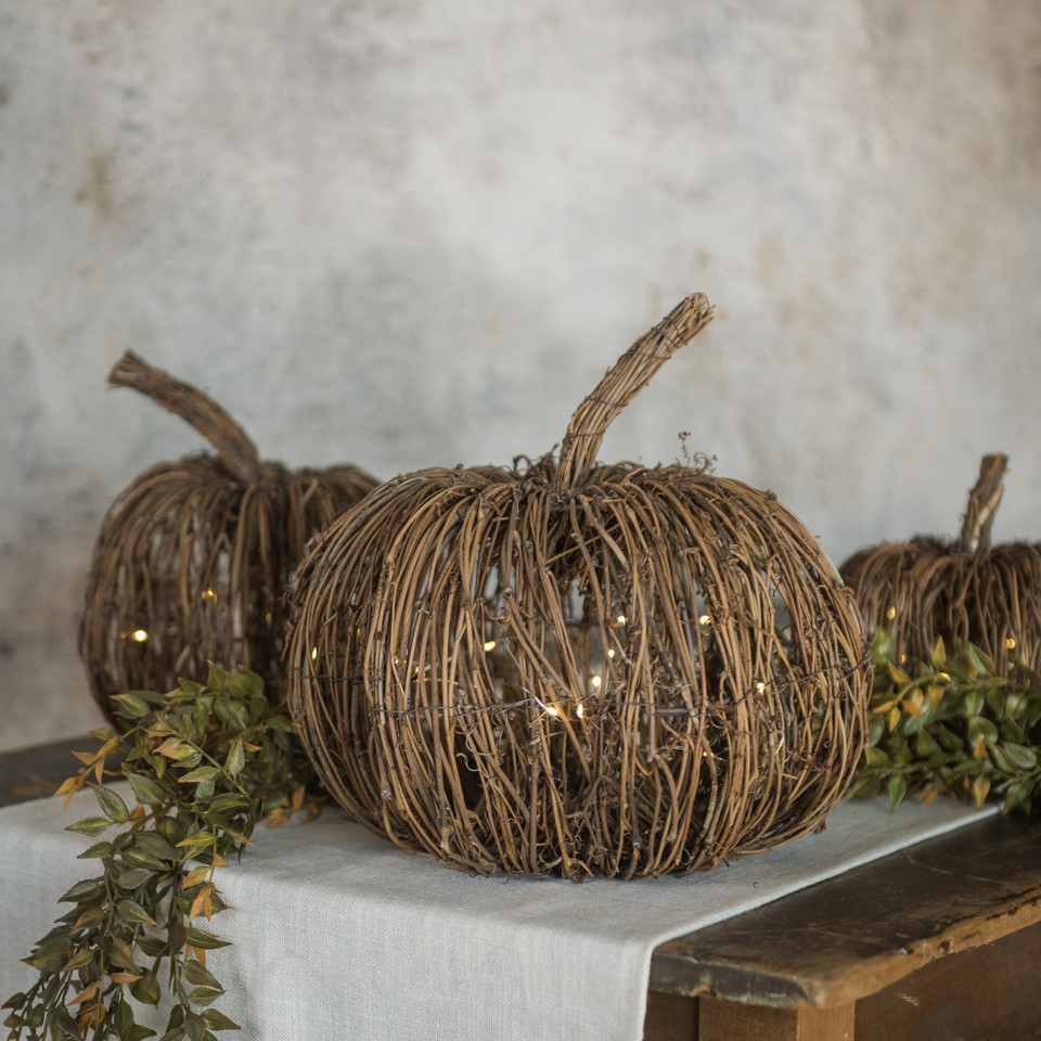 11.5" LIGHTED RATTAN PUMPKIN