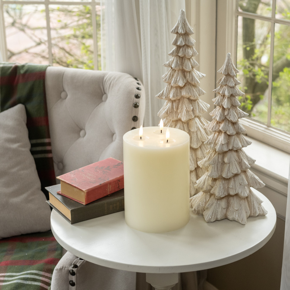 9" CREAM 3 WICK 3D FLAME CANDLE