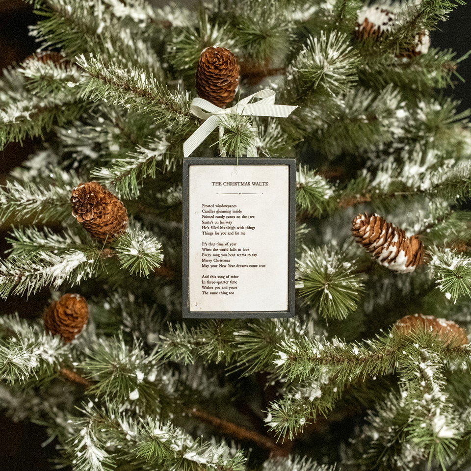 THE CHRISTMAS WALTZ ORNAMENT